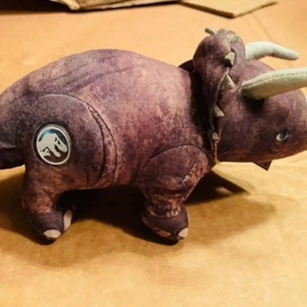 NEW w/Tag 2018 Jurassic World Tricerotops Dinosaur Plush 15